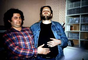 Сергей Педченко (Чидазл) и Александр Минаев (Акакий Назарыч Зирнбирнштейн), радио «Ракурс», 1994 г. (2).jpg